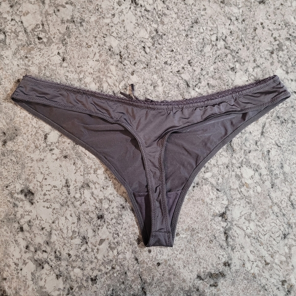 XL Grey Ruched Front Thong - Picture 3 of 6